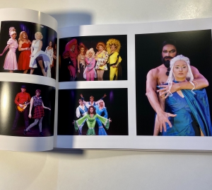 ALBUM souvenir LUXE - 100 pages - L'histoire du cabaret - Toutes les photos des numéros (photo extrait 6)